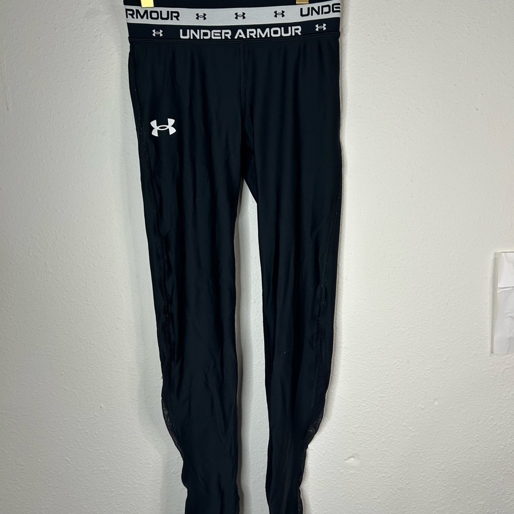 Under Armour Youth Medium Black Compression Leggings HeatGear Mesh Panels